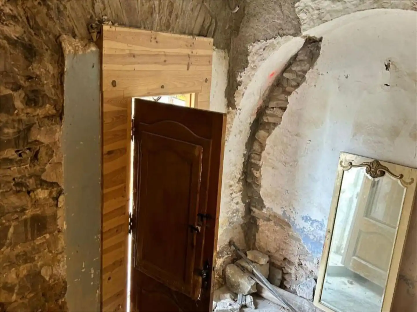 Casa adosada en venda a Calle Unica, 35, Gavet de la Conca