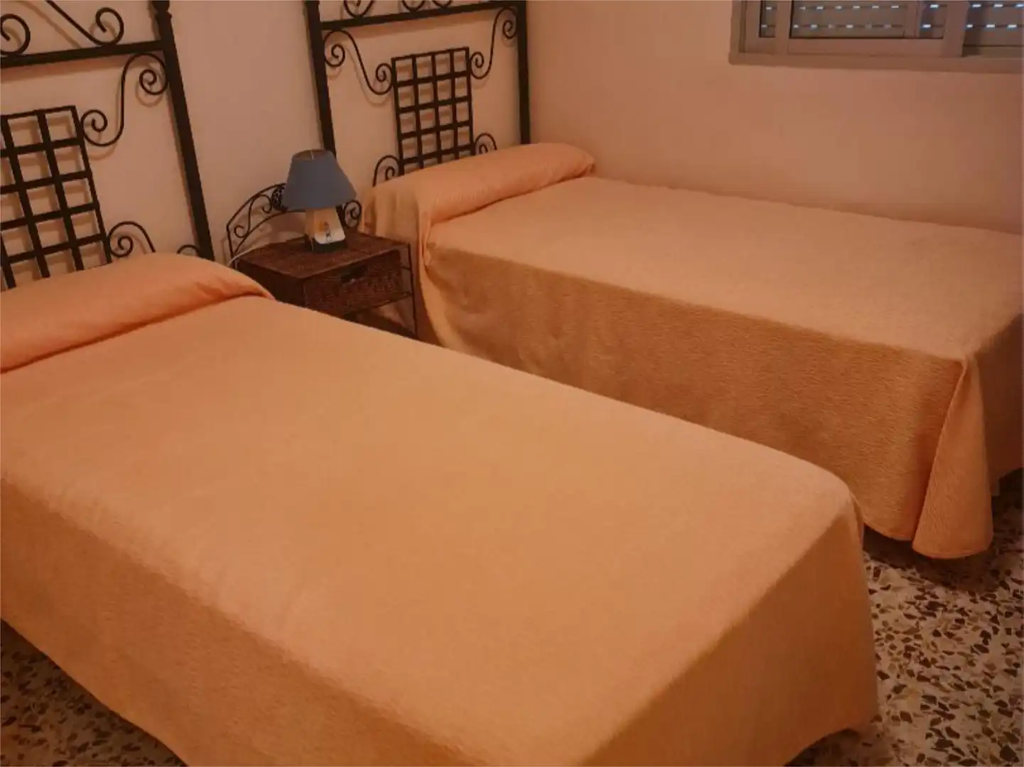 Piso en venta en Calle Cisne, 27, Punta Umbría Habitación de Piso en venta en Punta Umbría con Aire acondicionado, Jardín privado y Terraza