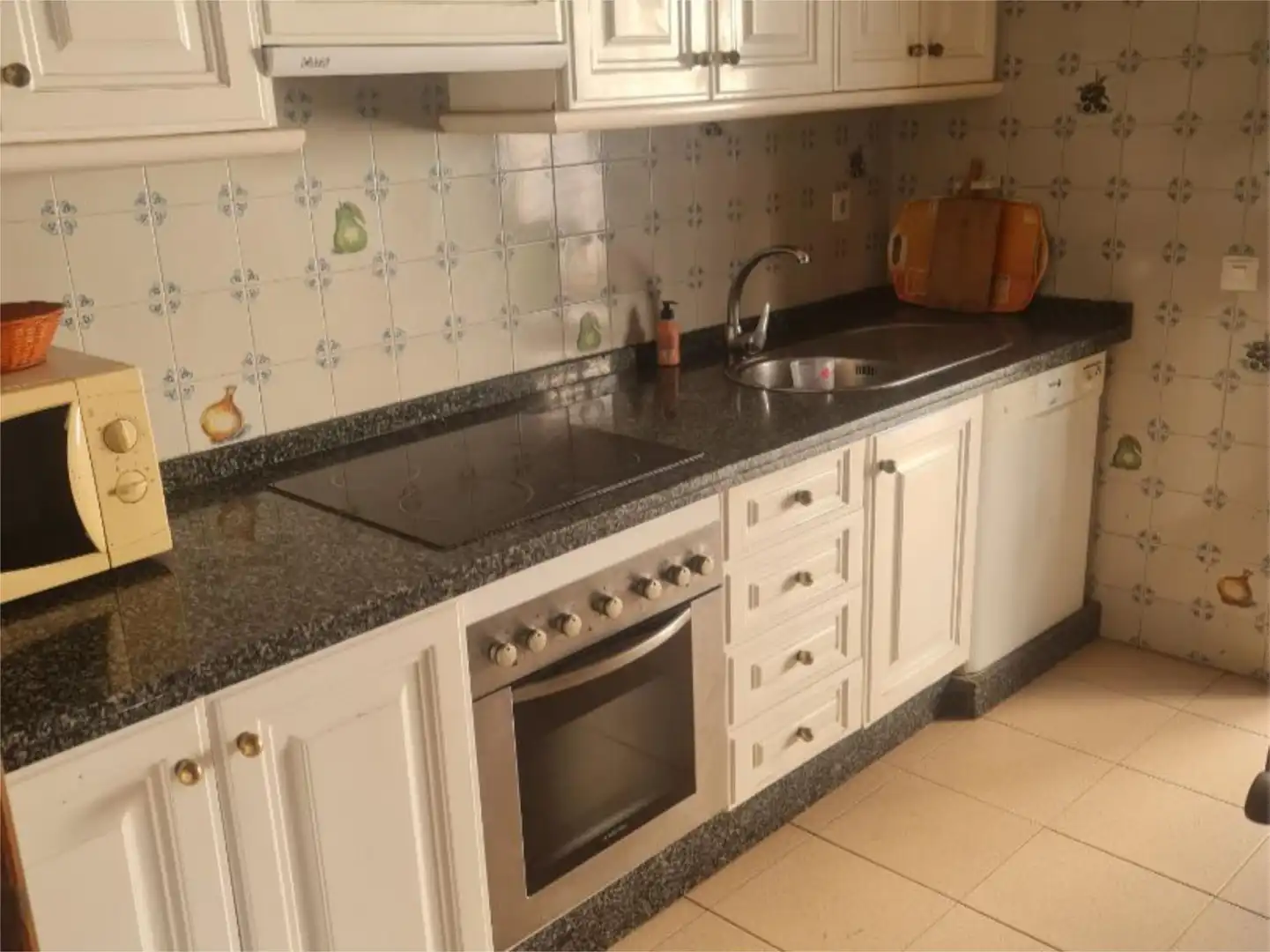 Piso en venta en Calle Cisne, 27, Punta Umbría Cocina de Piso en venta en Punta Umbría con Aire acondicionado, Jardín privado y Terraza