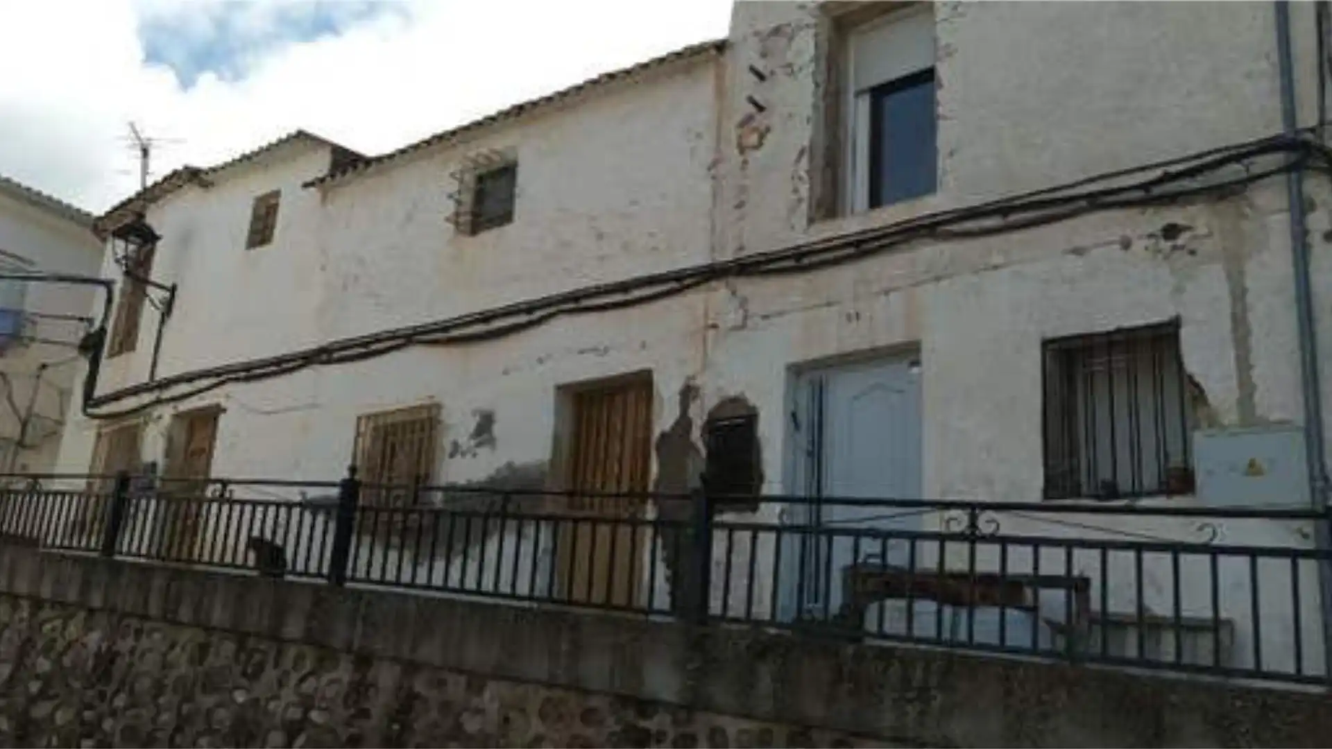 Vista exterior de Casa o chalet en venta en Cogollos de la Vega