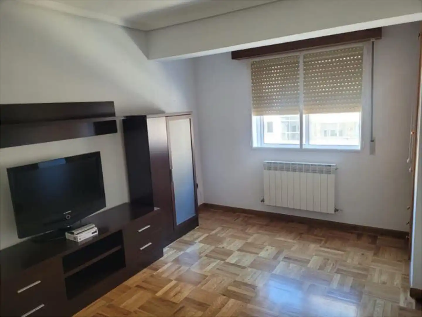Pis en venda a Villafría - La Ventilla - Castañares Dormitori de Pis en venda en Burgos amb Calefacció i Terrassa