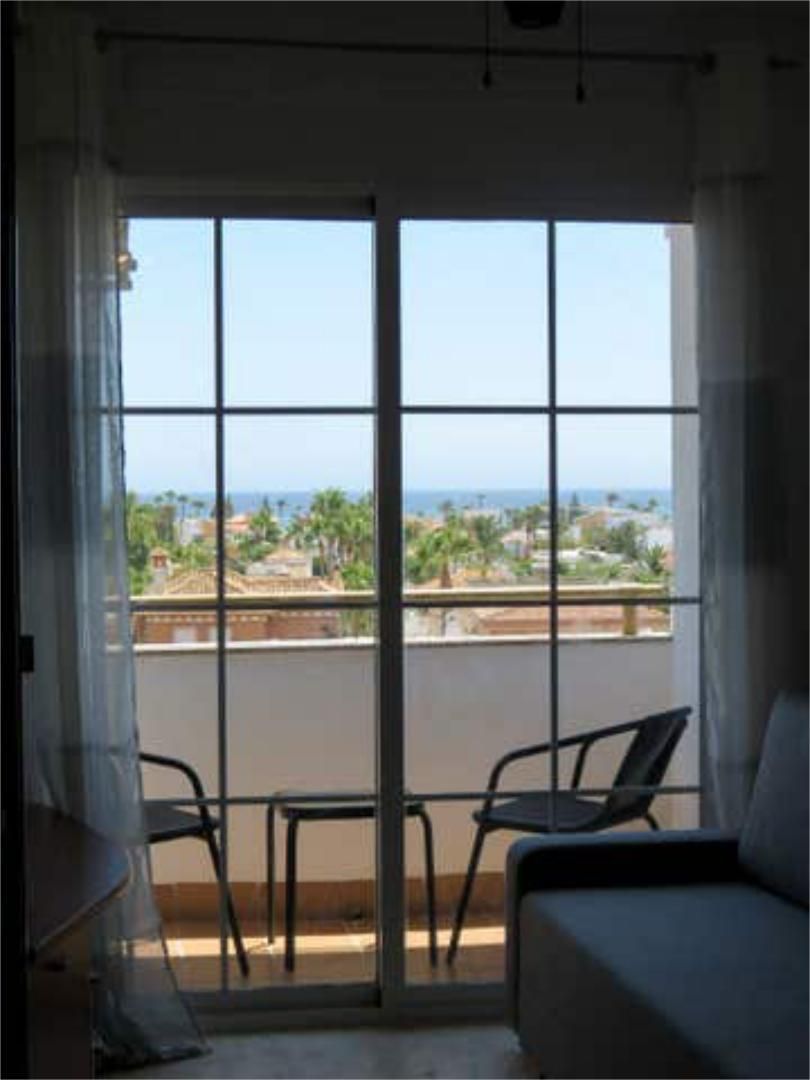 Vista exterior de Apartamento en venta en Roquetas de Mar con Terraza y Piscina