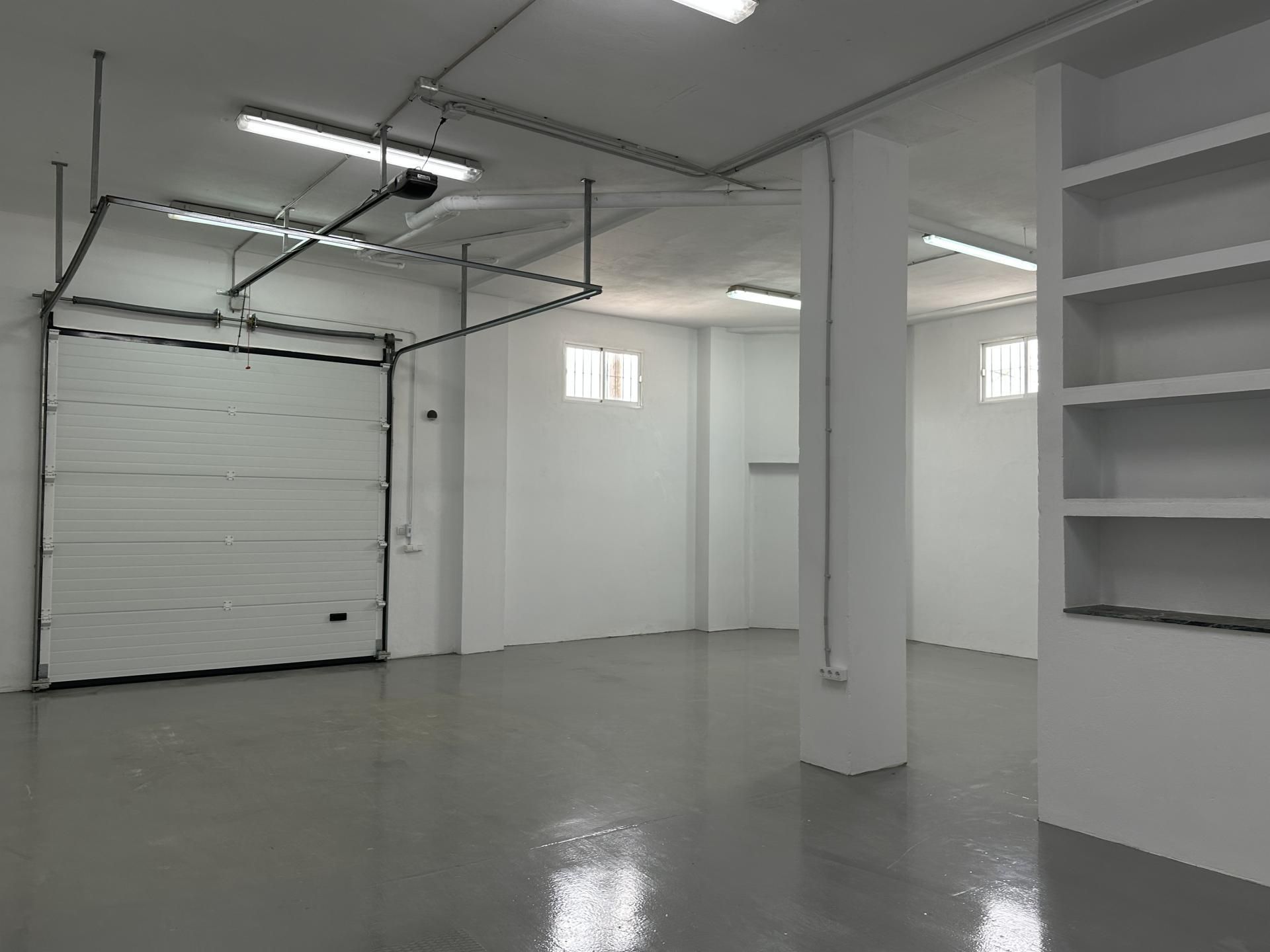 Premises for rent in Calle Calvario, 82, La Banda - Campo de Fútbol Premises for rent in Chiclana de la Frontera