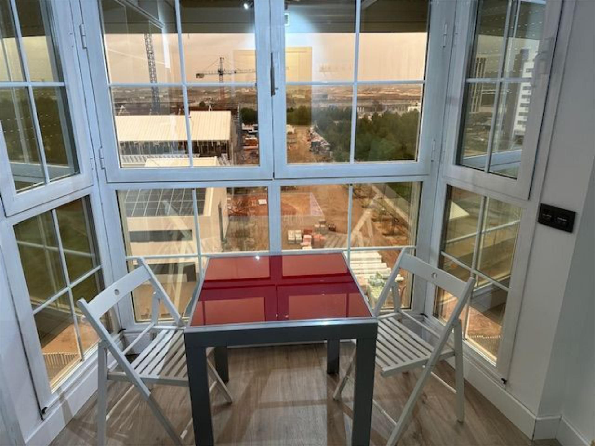 Terrassa de Pis de lloguer en  Madrid Capital amb Aire condicionat, Calefacció i Jardí privat