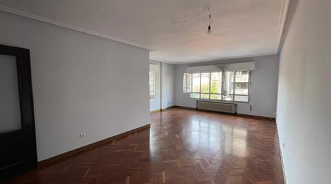 Pis de lloguer a Calle Telesforo Cuevas, 1, Plaza de América, Oviedo - imatge 2 Foto 2 de Pis de lloguer a Calle Telesforo Cuevas, 1, Plaza de América, Oviedo