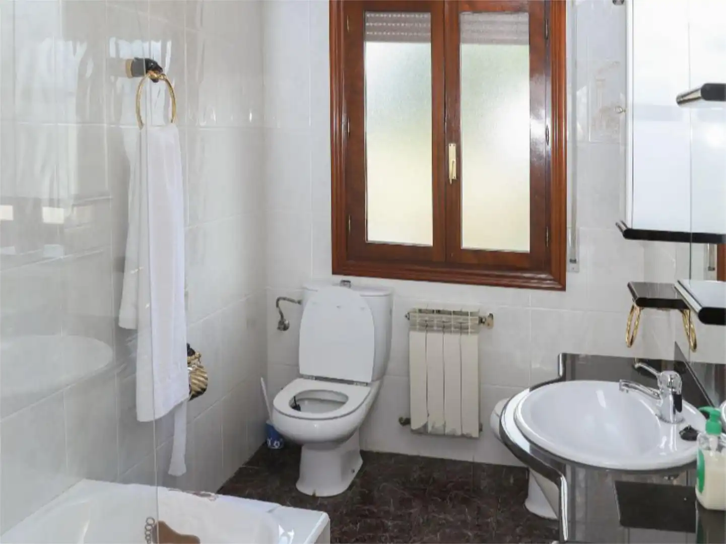 Baño de Casa o chalet en venta en Trespaderne con Calefacción, Jardín privado y Parquet