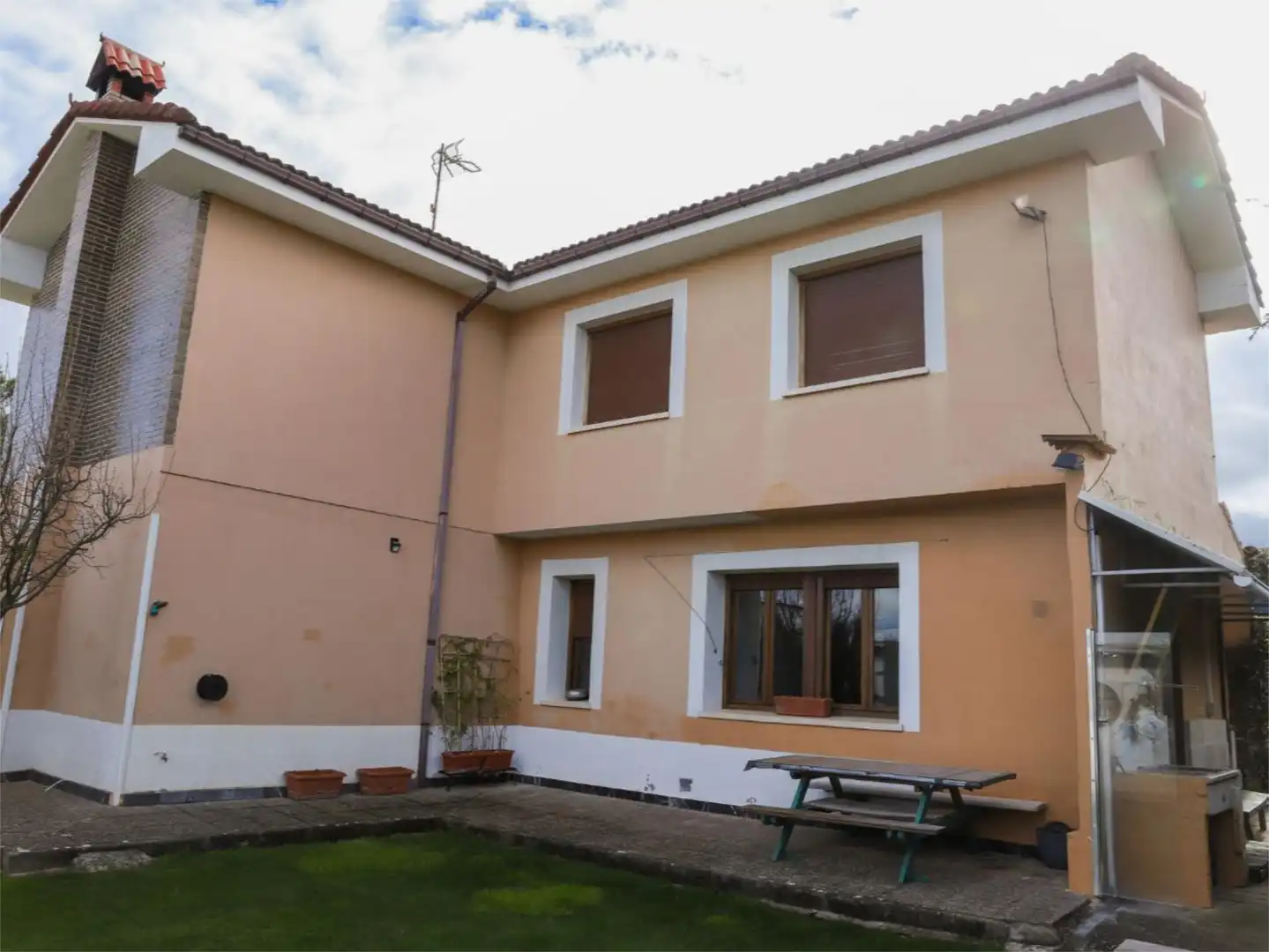 Vista exterior de Casa o chalet en venta en Trespaderne con Calefacción, Jardín privado y Parquet
