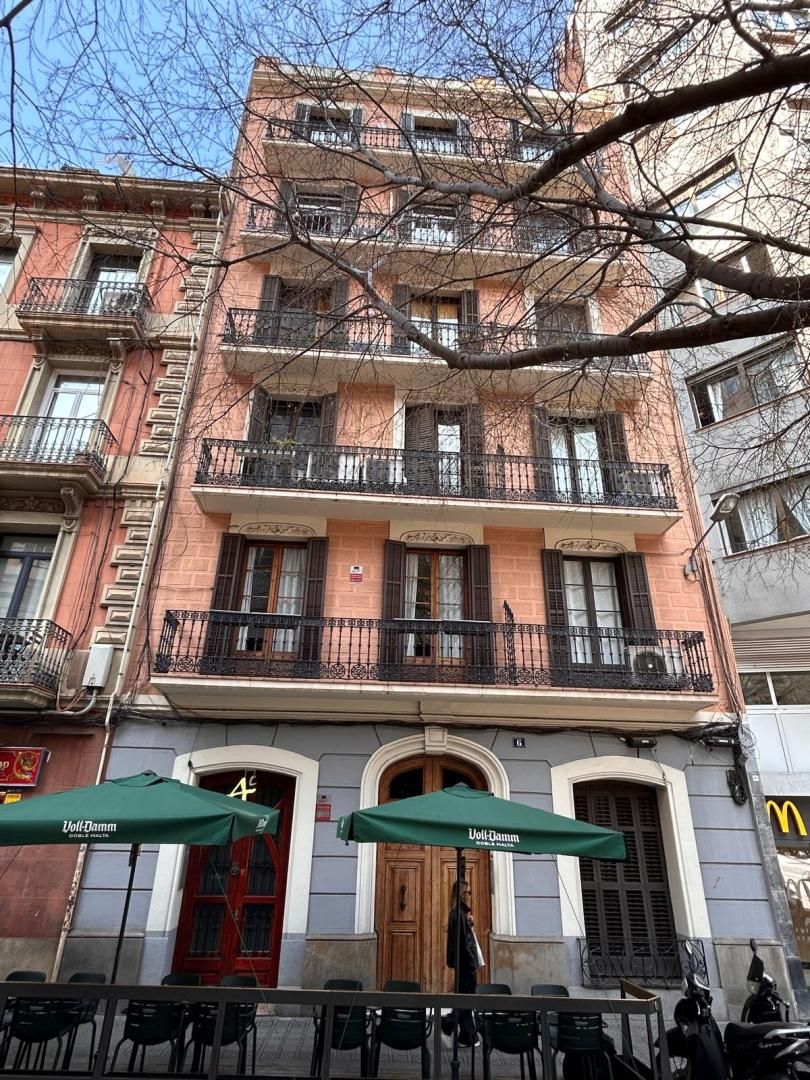Flat for sale in Carrer de Sant Gervasi de Cassoles, 6, Sant Gervasi i la Bonanova Exterior view of Flat for sale in Barcelona Capital with Air Conditioner and Balcony