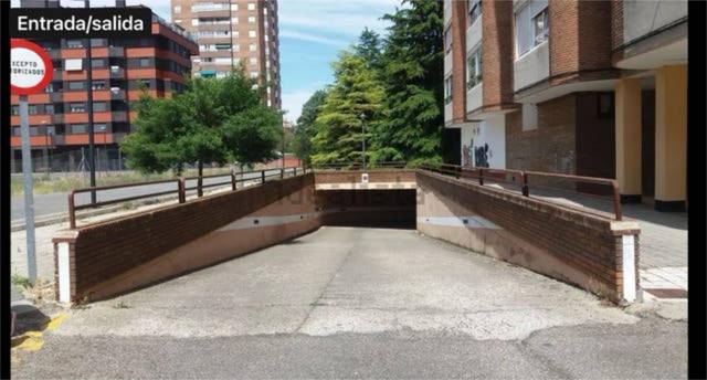 Garaje en Alquiler en Pan y Guindas