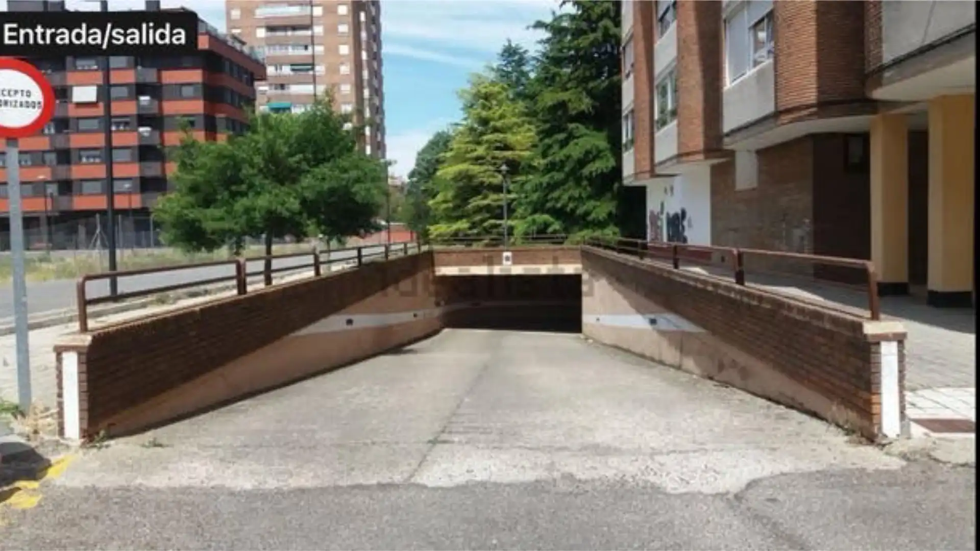 Garaje de alquiler en Pan y Guindas