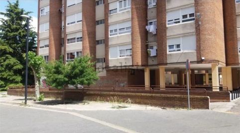 Garaje de alquiler en Pan y Guindas, Palencia Capital - imagen 2 Foto 2 de Garaje de alquiler en Pan y Guindas, Palencia Capital