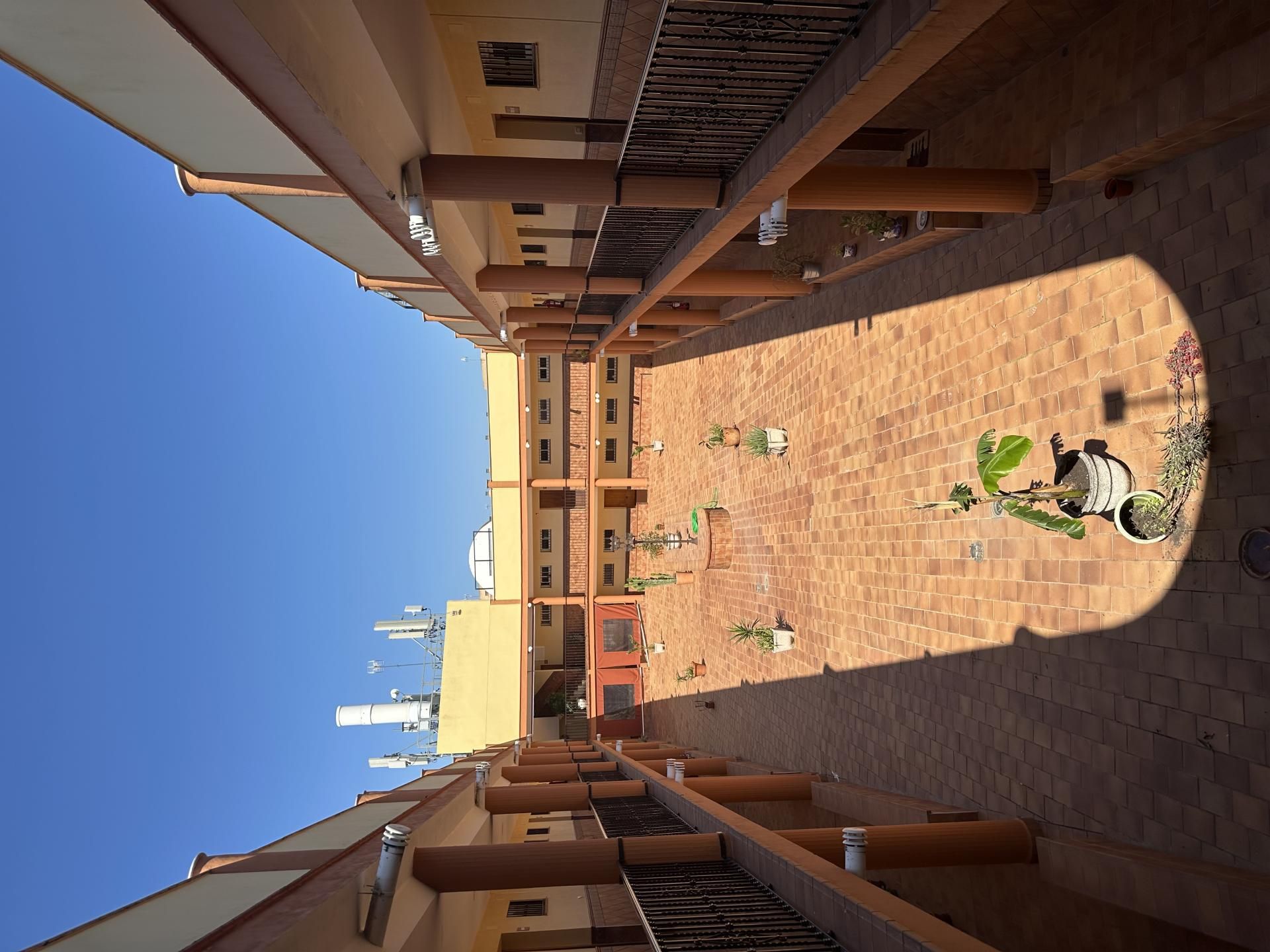 Wohnung zum Verkauf in Calle Chapi, 4, Centro - Doña Mercedes Außenansicht von Wohnung zum Verkauf in Dos Hermanas mit Klimaanlage, Heizung und Privatgarten