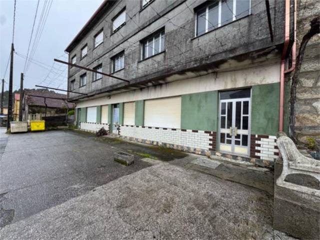 Local comercial en Alquiler en Rianxo