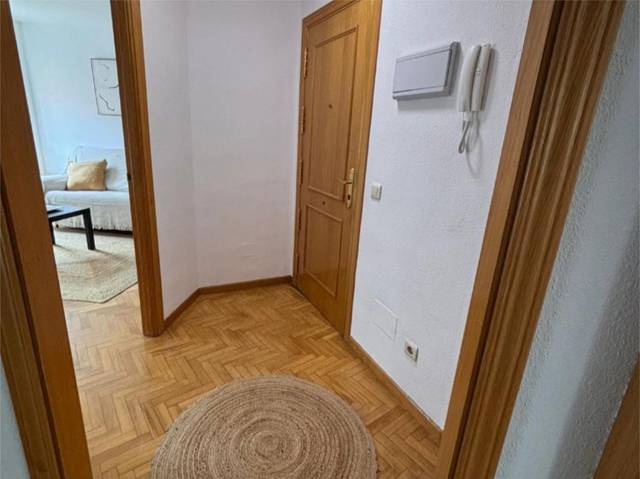 Piso en Alquiler en Calle de Andrea Puech, 13 en Valdeacederas