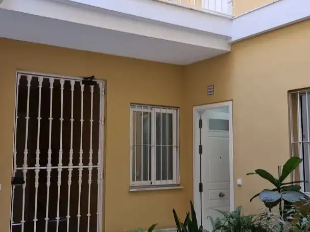 Flat for rent in  Sevilla Capital  with Air Conditioner and Balcony