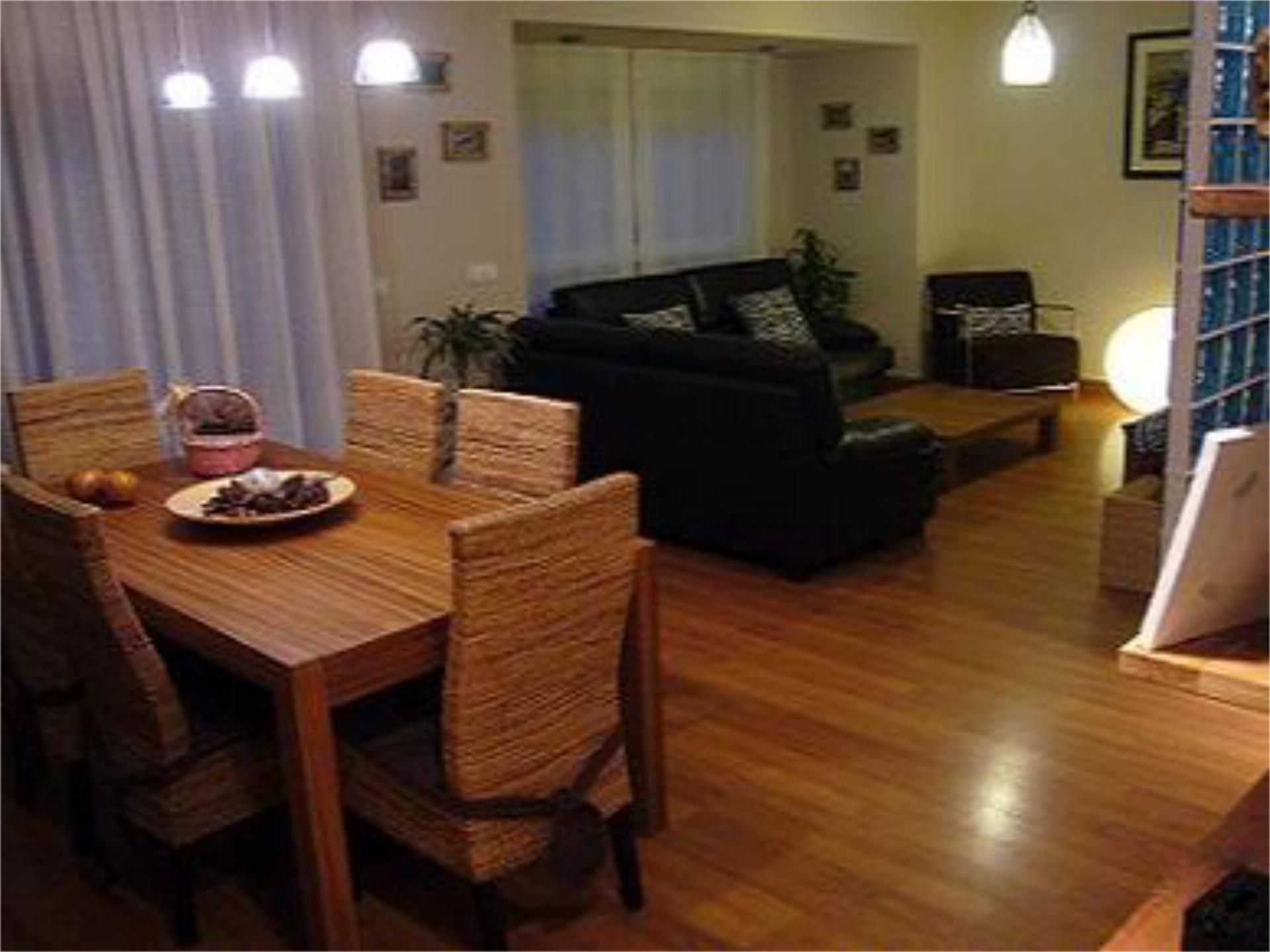 Living room of Flat for sale in Alicante / Alacant  with Air Conditioner, Heating and Parquet flooring