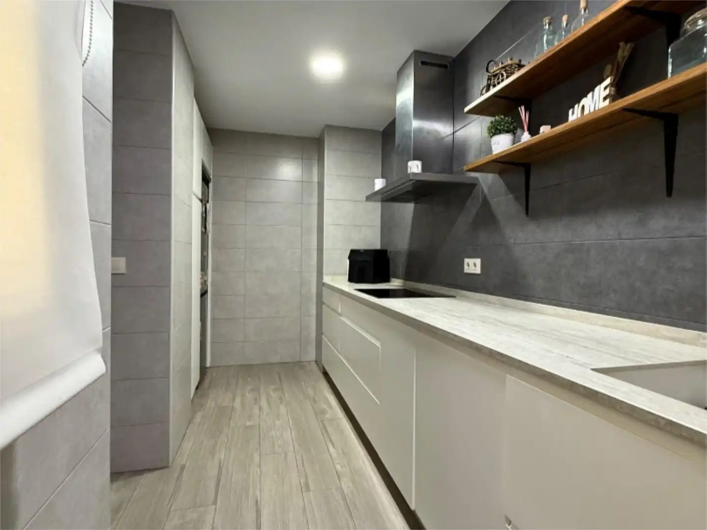 Flat for sale in Avenida Tío Pepe, Pozoalbero Kitchen of Flat for sale in Jerez de la Frontera with Air Conditioner, Heating and Private garden