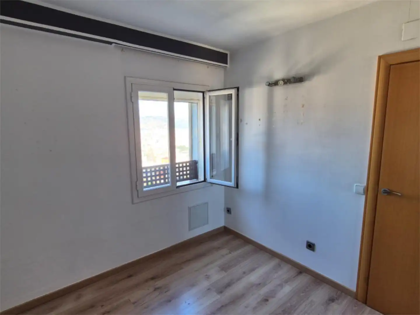 Piso en venta en Carrer de Calderón de la Barca, 135, El Carmel Piso en venta en Carrer de Calderón de la Barca, 135, El Carmel
