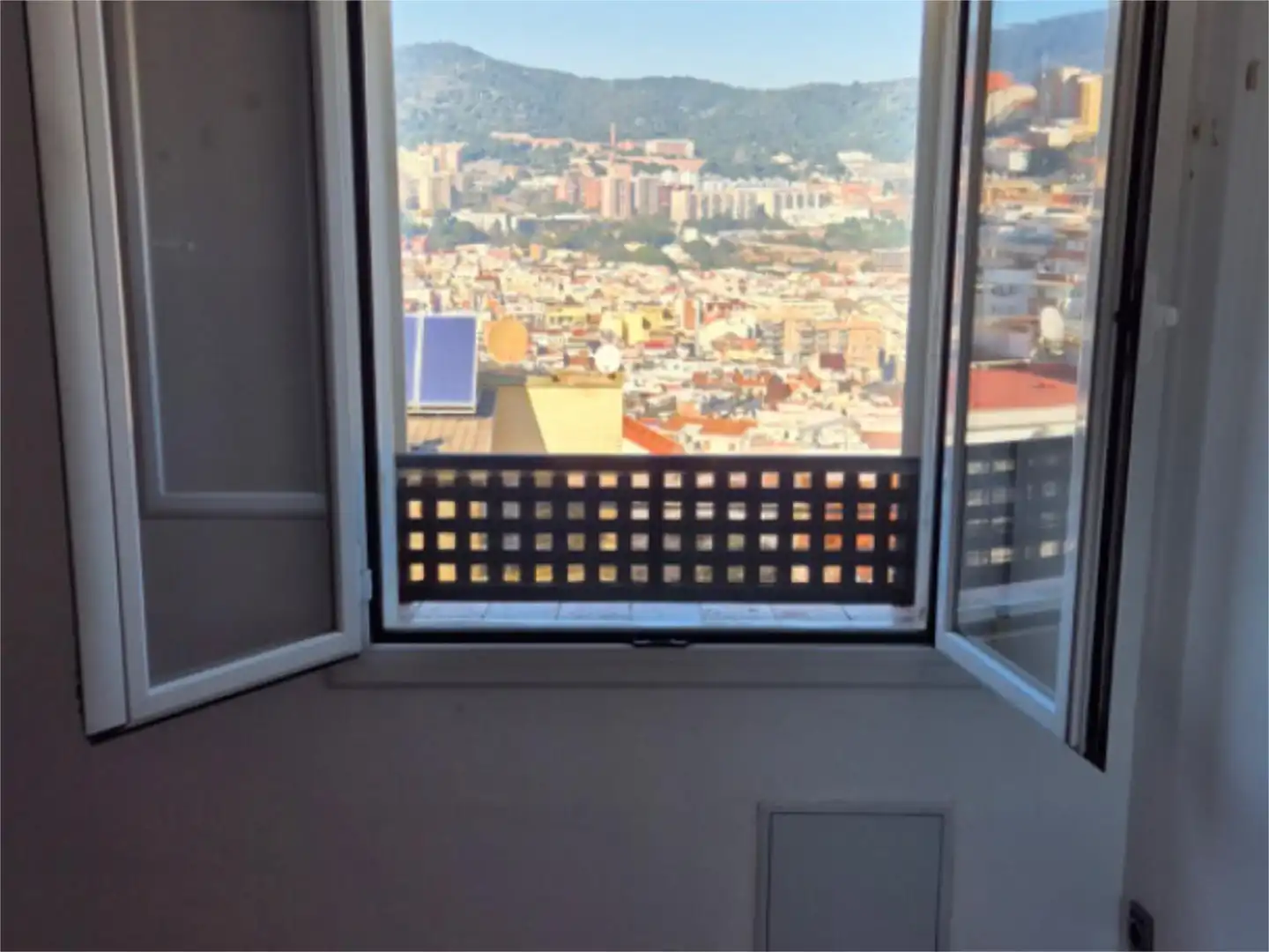 Piso en venta en Carrer de Calderón de la Barca, 135, El Carmel Piso en venta en Carrer de Calderón de la Barca, 135, El Carmel