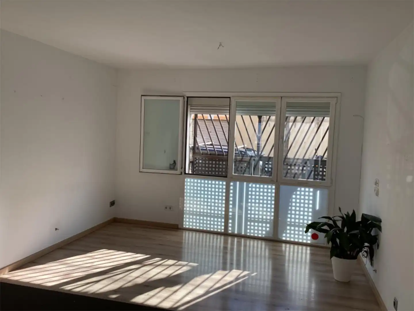 Piso en venta en Carrer de Calderón de la Barca, 135, El Carmel Piso en venta en Carrer de Calderón de la Barca, 135, El Carmel