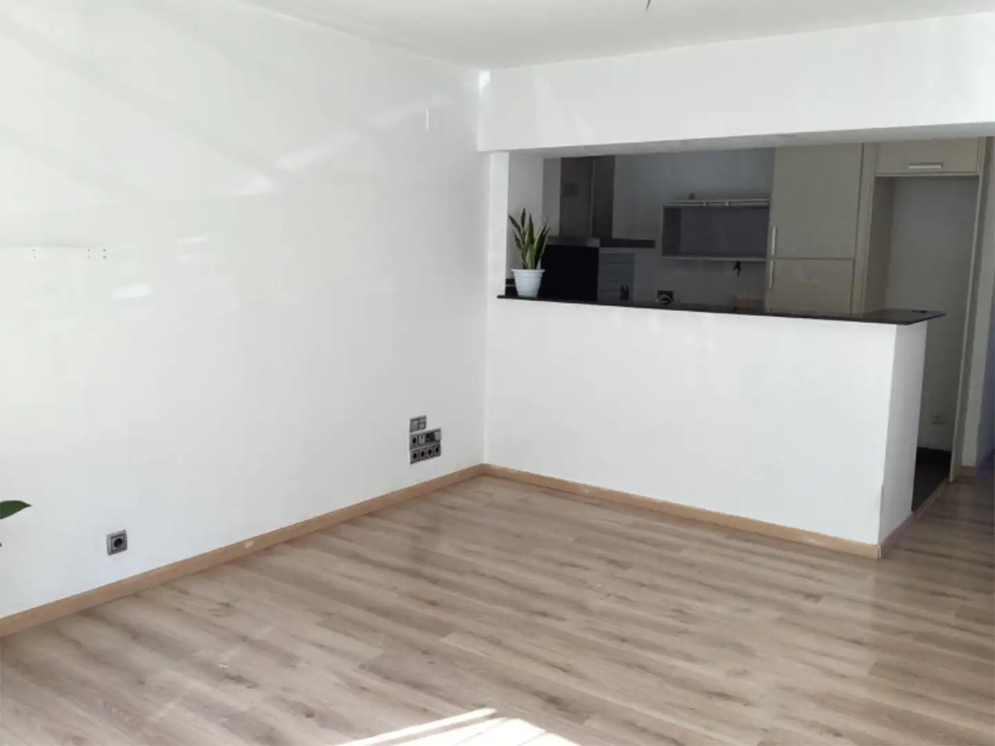Piso en venta en Carrer de Calderón de la Barca, 135, El Carmel Piso en venta en Carrer de Calderón de la Barca, 135, El Carmel