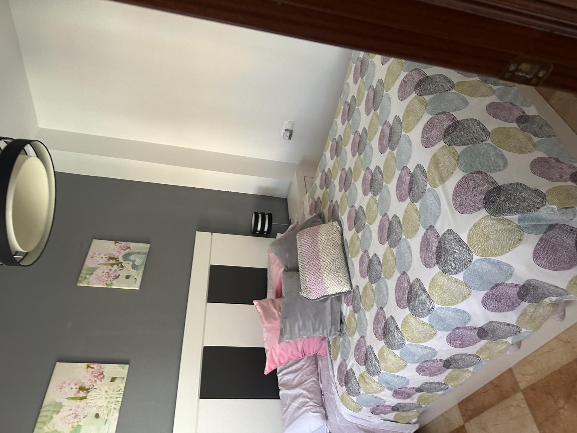 Habitación de Casa adosada en venta en  Sevilla Capital con Aire acondicionado, Terraza y Balcón