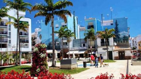 Foto 5 de Piso en venta en Calle Carlos Cano, 9, Puerto de Estepona, Estepona