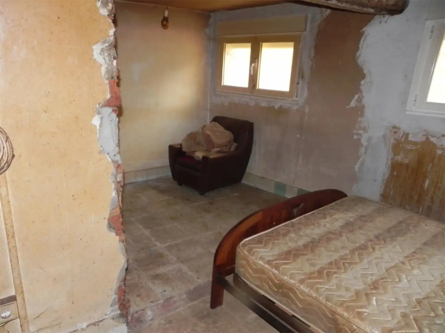 Dormitori de Casa o xalet en venda en Villazanzo de Valderaduey amb Jardí privat