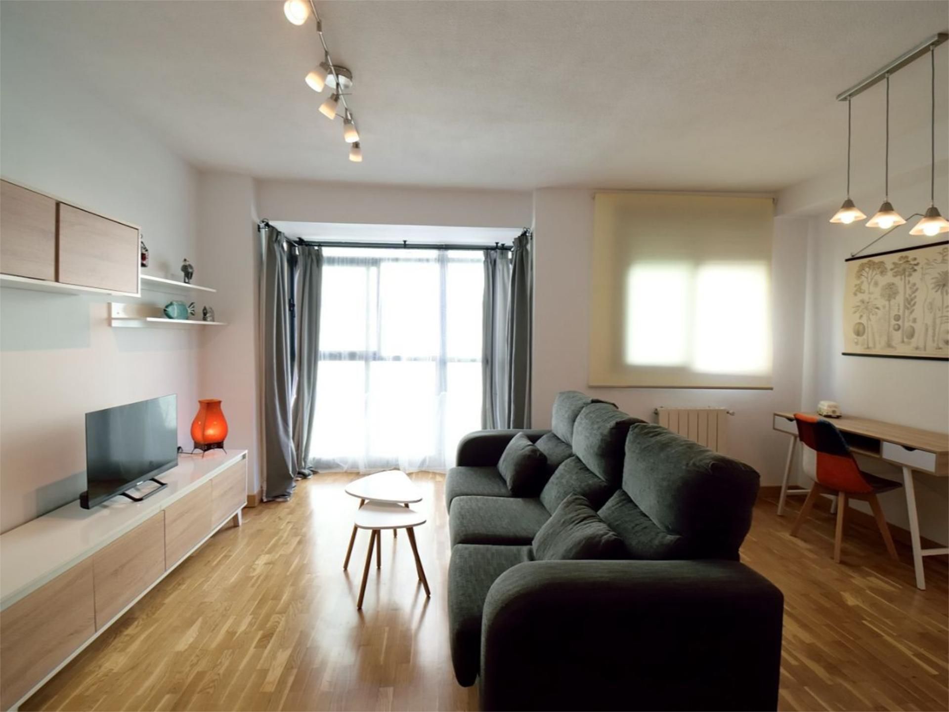 Sala de estar de Piso en venta en  Madrid Capital con Aire acondicionado y Balcón