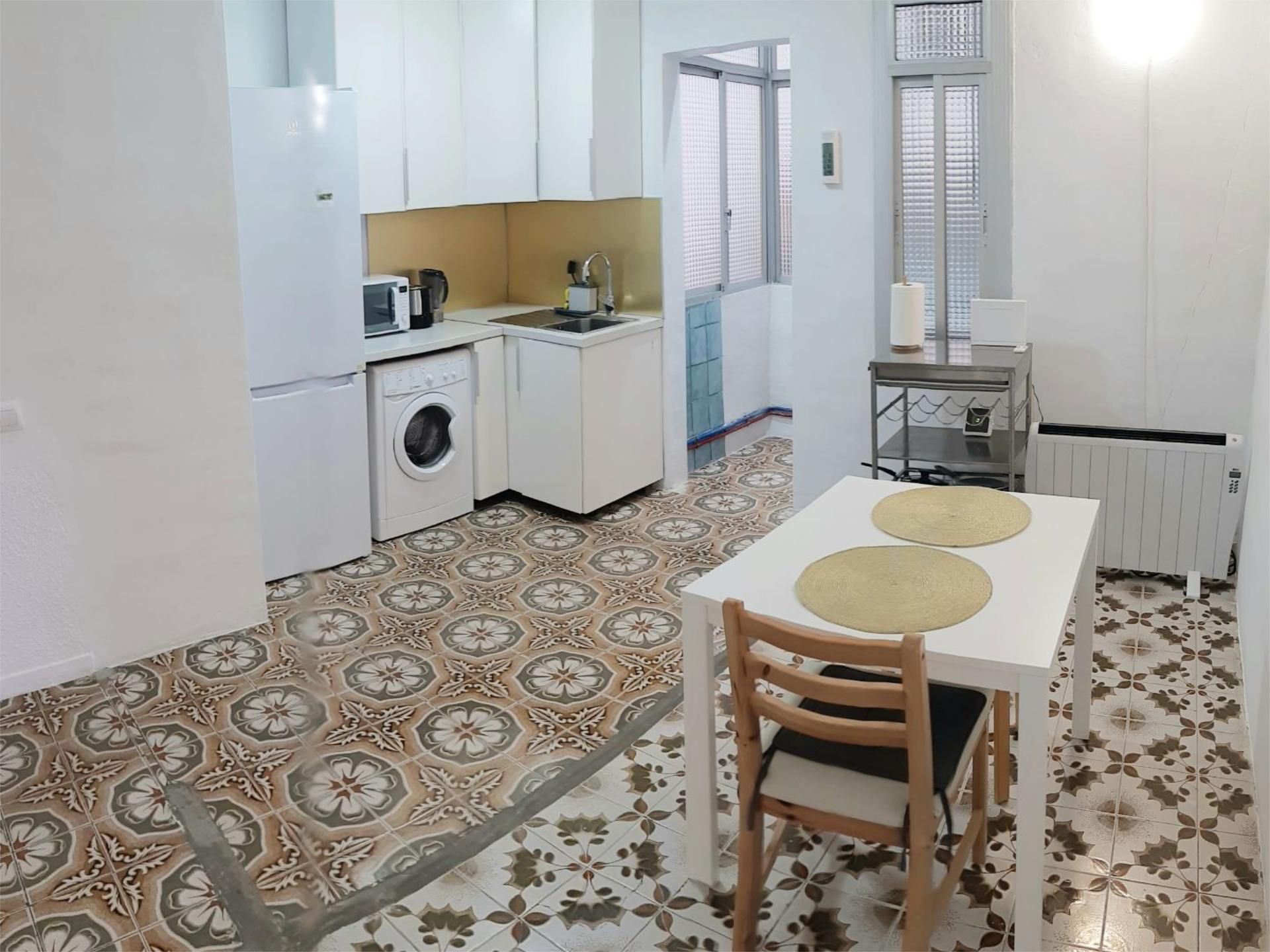 Cocina de Piso en venta en L'Hospitalet de Llobregat con Calefacción, Amueblado y Balcón