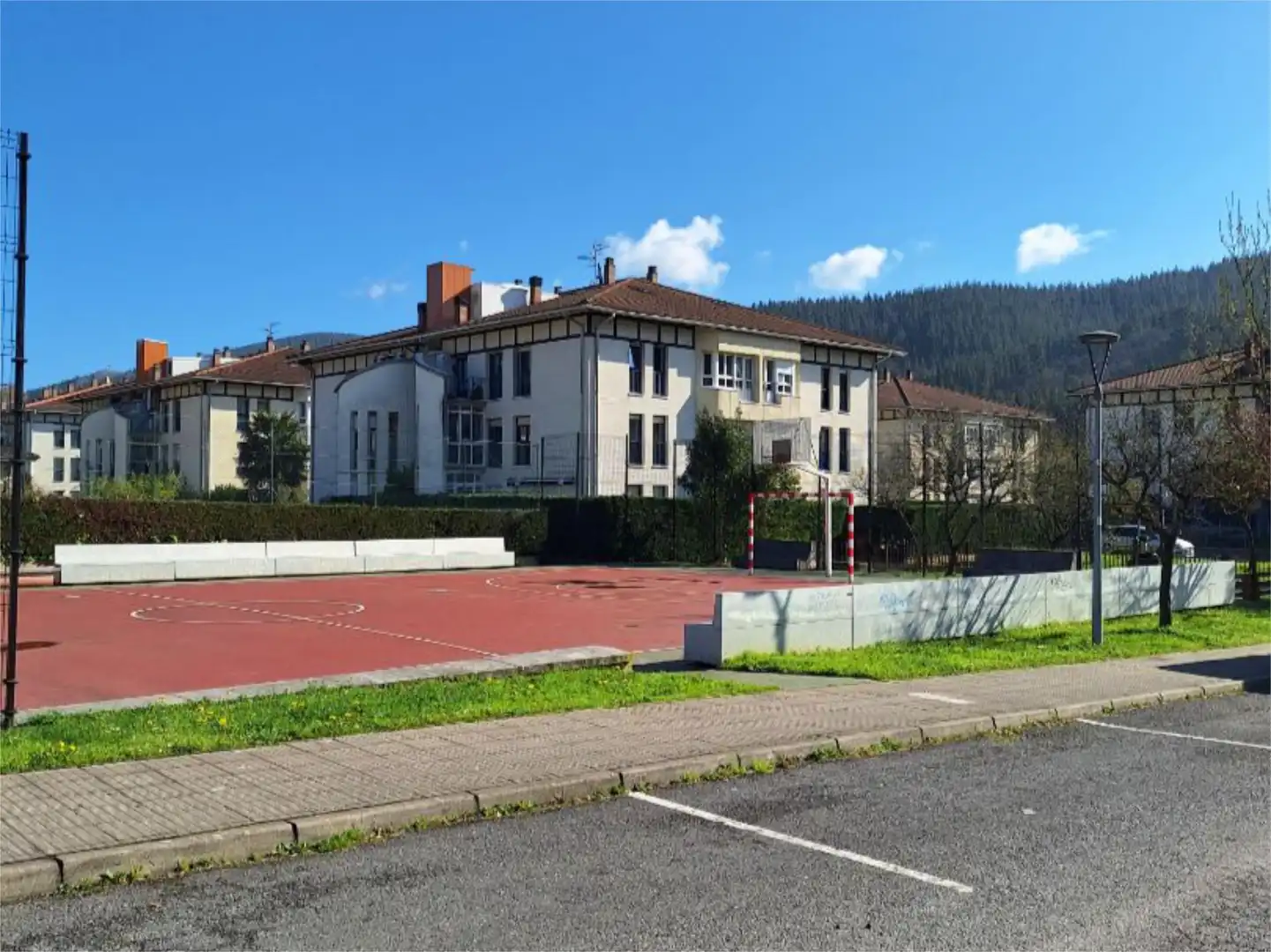 Wohnung zum Verkauf in Padura Kalea, 35, Ayala / Aiara Außenansicht von Wohnung zum Verkauf in Ayala / Aiara mit Heizung, Parkett und Abstellraum