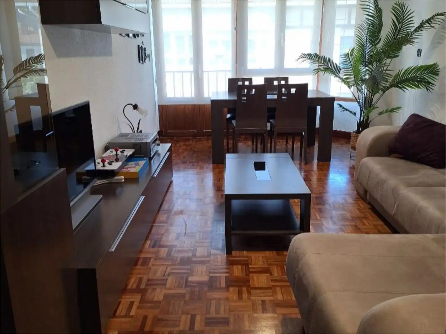Wohnung zum Verkauf in Padura Kalea, 35, Ayala / Aiara Wohnzimmer von Wohnung zum Verkauf in Ayala / Aiara mit Heizung, Parkett und Abstellraum