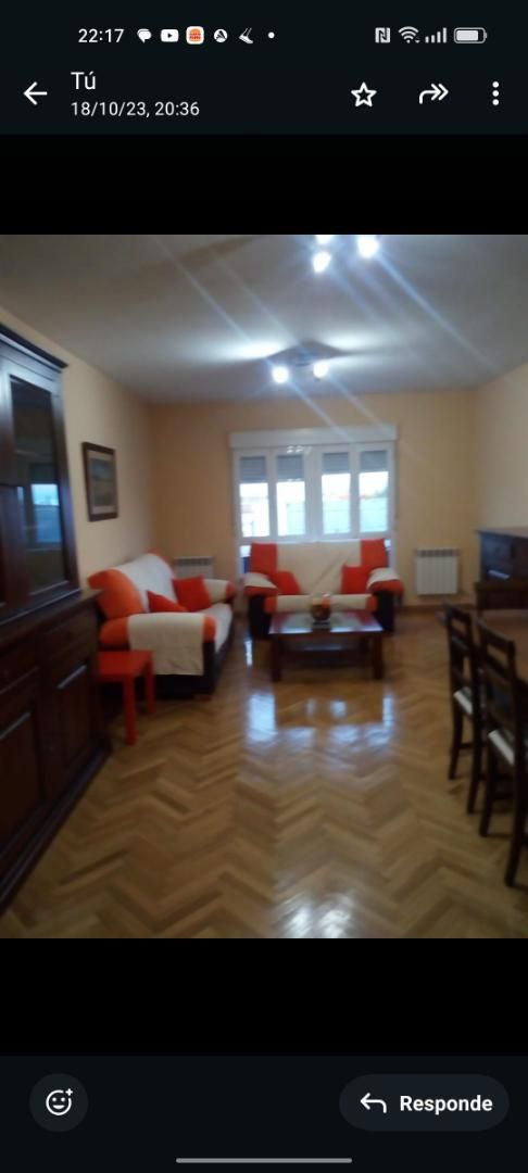 Sala de estar de Piso de alquiler en Tarancón con Calefacción, Parquet y Amueblado