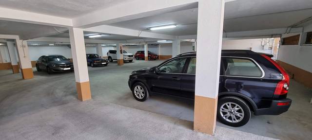 Garaje en Alquiler en Avenida Américas, 37 en Perillo