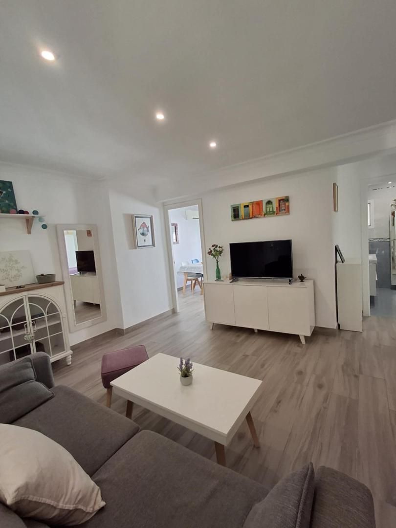 Sala d'estar de Pis de lloguer en  Sevilla Capital amb Aire condicionat, Calefacció i Terrassa