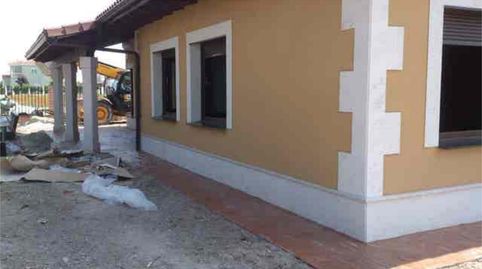 Foto 2 de Casa adosada en venta en Aldeamayor de San Martín, Valladolid