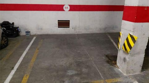 Foto 4 de Garaje de alquiler en Sant Crist, Badalona