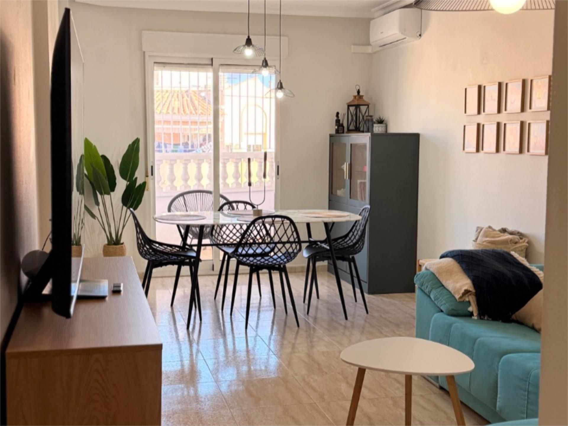 Vista exterior de Piso en venta en San Pedro del Pinatar con Aire acondicionado, Terraza y Balcón