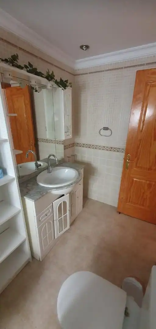 Badezimmer von Wohnung zum Verkauf in Nerva mit Klimaanlage, Abstellraum und Möbliert