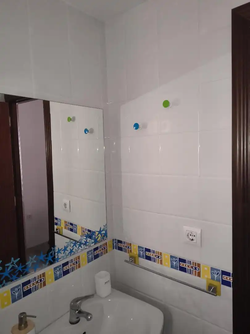 Piso de alquiler en Calle Puerta del Ángel, 4, San Ildefonso - Catedral Baño de Piso de alquiler en Jaén con Aire acondicionado, Horno y Lavadora