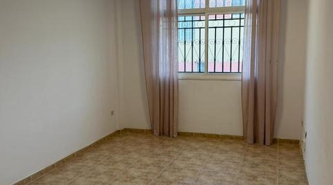 Flat for rent in Calle Alicia Navarro, 4, Vistabella - Villa Benitez - Ballester, Santa Cruz de Tenerife Capital - image 3 Photo 3 of Flat for rent in Calle Alicia Navarro, 4, Vistabella - Villa Benitez - Ballester, Santa Cruz de Tenerife Capital