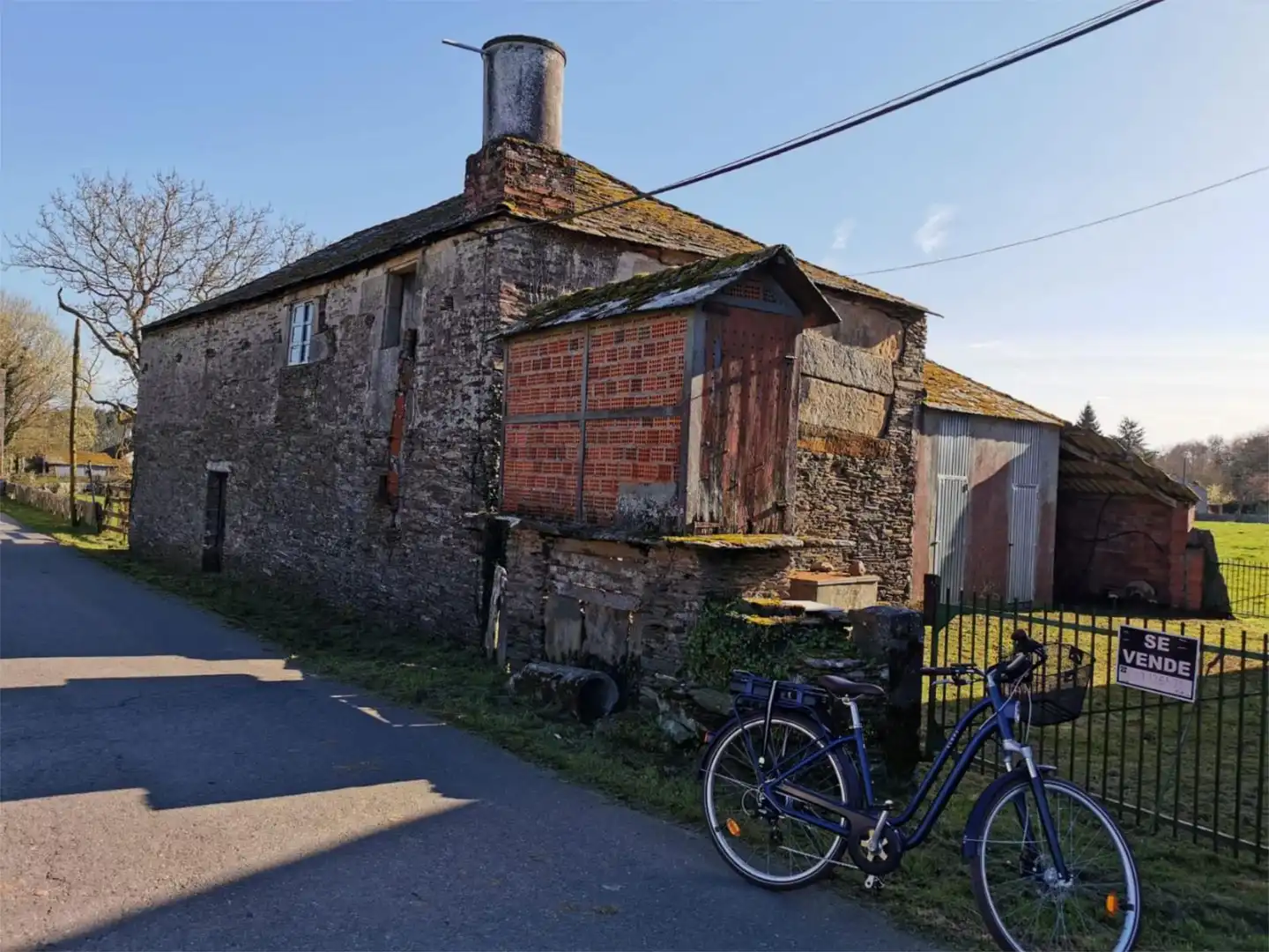 Finca rústica en venta en Lugar Campo de Arriba-Saavedra, 52, Begonte Vista exterior de Finca rústica en venta en Begonte con Jardín privado y Terraza
