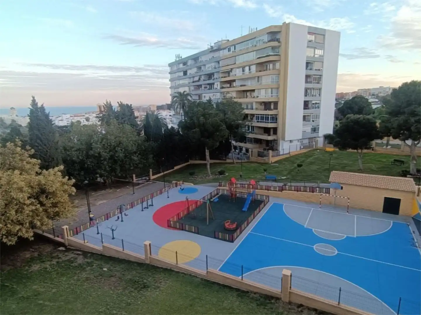 Piso de alquiler en Calle la Colina, 1, La Colina Parking de Piso de alquiler en Torremolinos con Aire acondicionado, Calefacción y Piscina