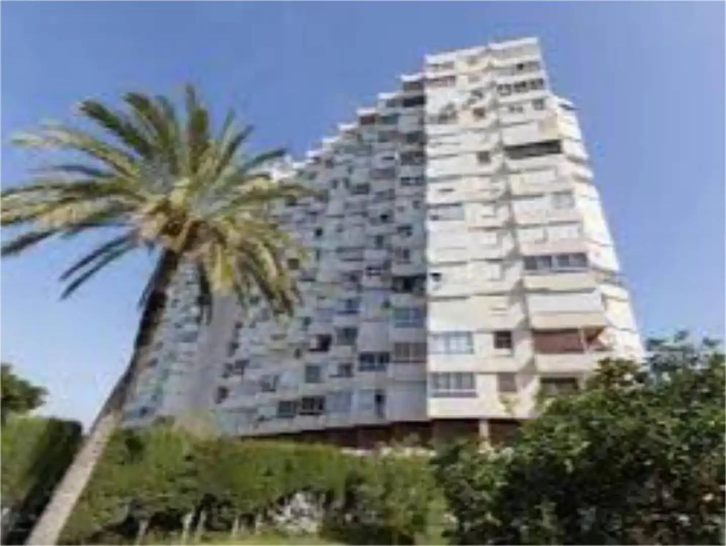 Piso de alquiler en Calle la Colina, 1, La Colina Vista exterior de Piso de alquiler en Torremolinos con Aire acondicionado, Calefacción y Piscina