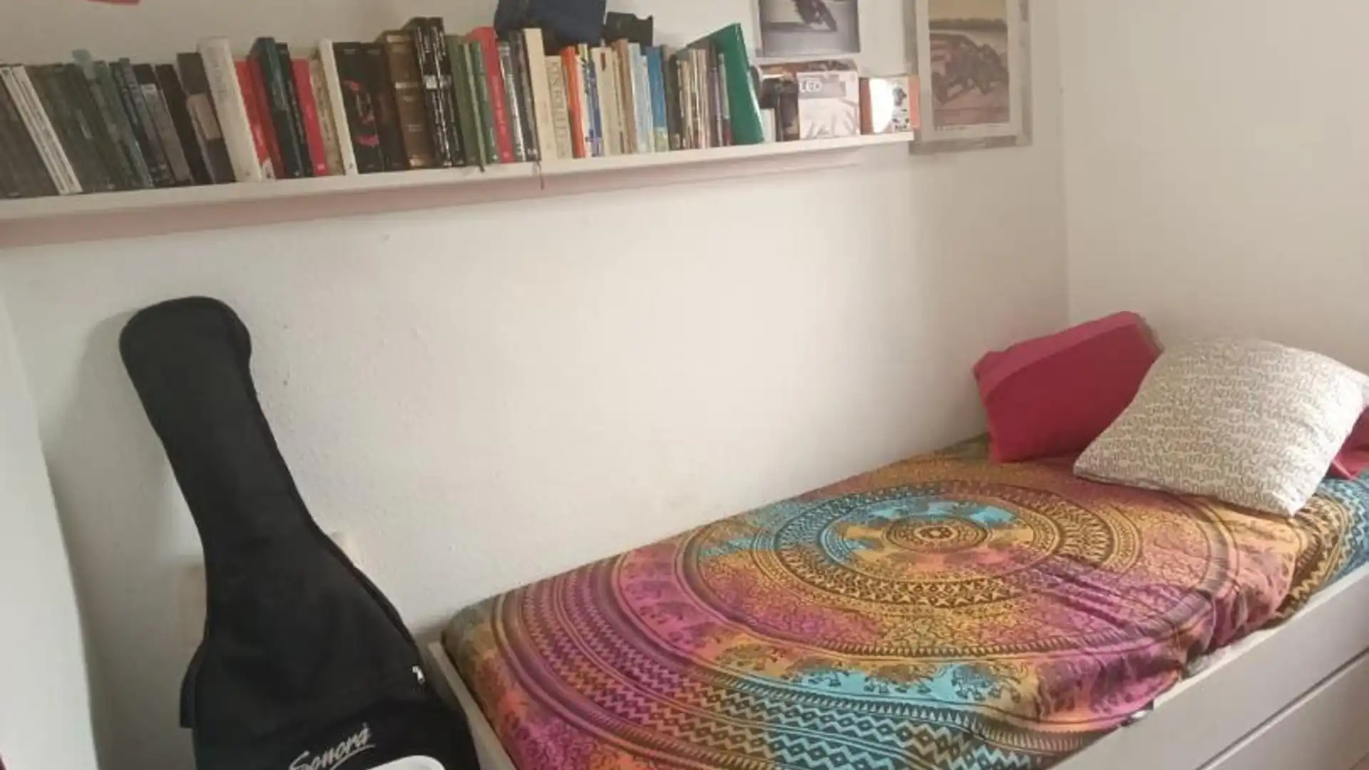 Habitación de Piso para compartir en Calafell con Terraza, Trastero y Amueblado