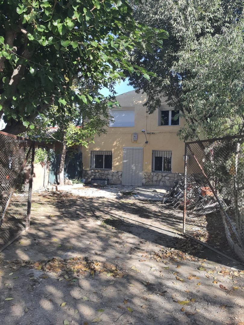 Vista exterior de Finca rústica en venda en Villena amb Jardí privat, Terrassa i Traster