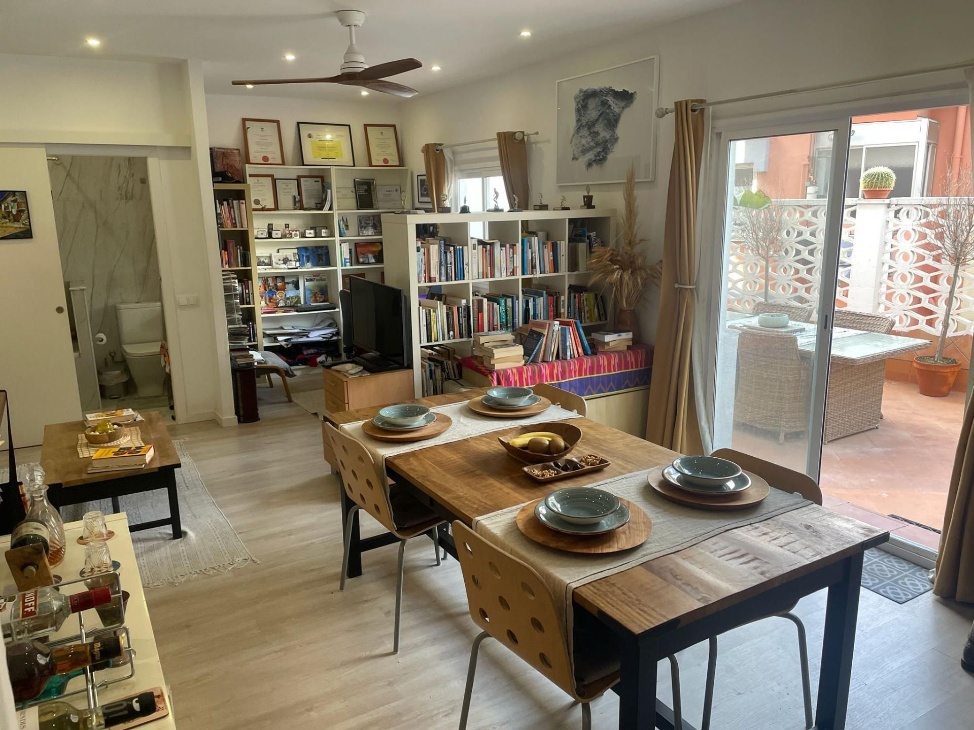 Single-family semi-detached for sale in Carrer de Santa Albina, 15, La Teixonera Dining room of Single-family semi-detached for sale in Barcelona Capital with Air Conditioner, Heating and Parquet flooring