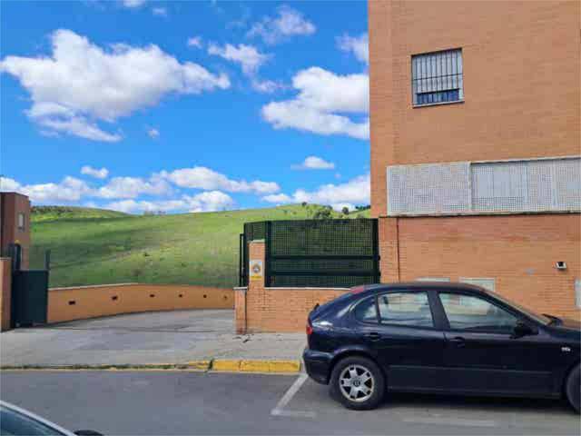 Garaje en Alquiler en Balcón de Sevilla - Atalaya - La Uva - La Extremeña