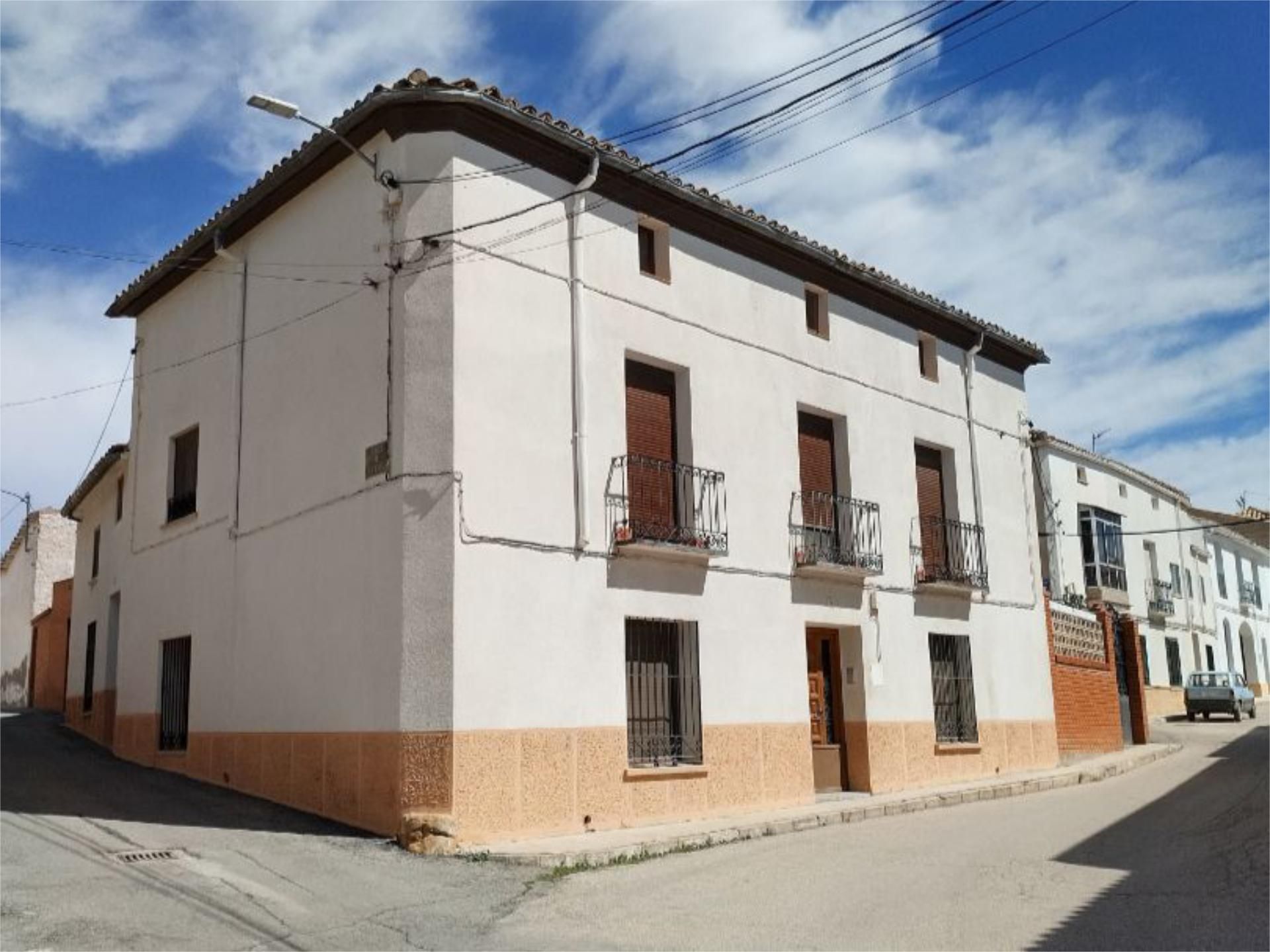 Vista exterior de Casa o chalet en venta en Campos del Paraíso con Balcón