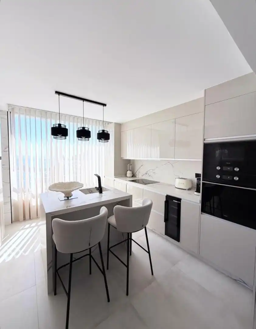 Wohnung zum Verkauf in Avenida Marina del Este, 56, La Herradura Küche von Wohnung zum Verkauf in Almuñécar mit Klimaanlage, Terrasse und Schwimmbad